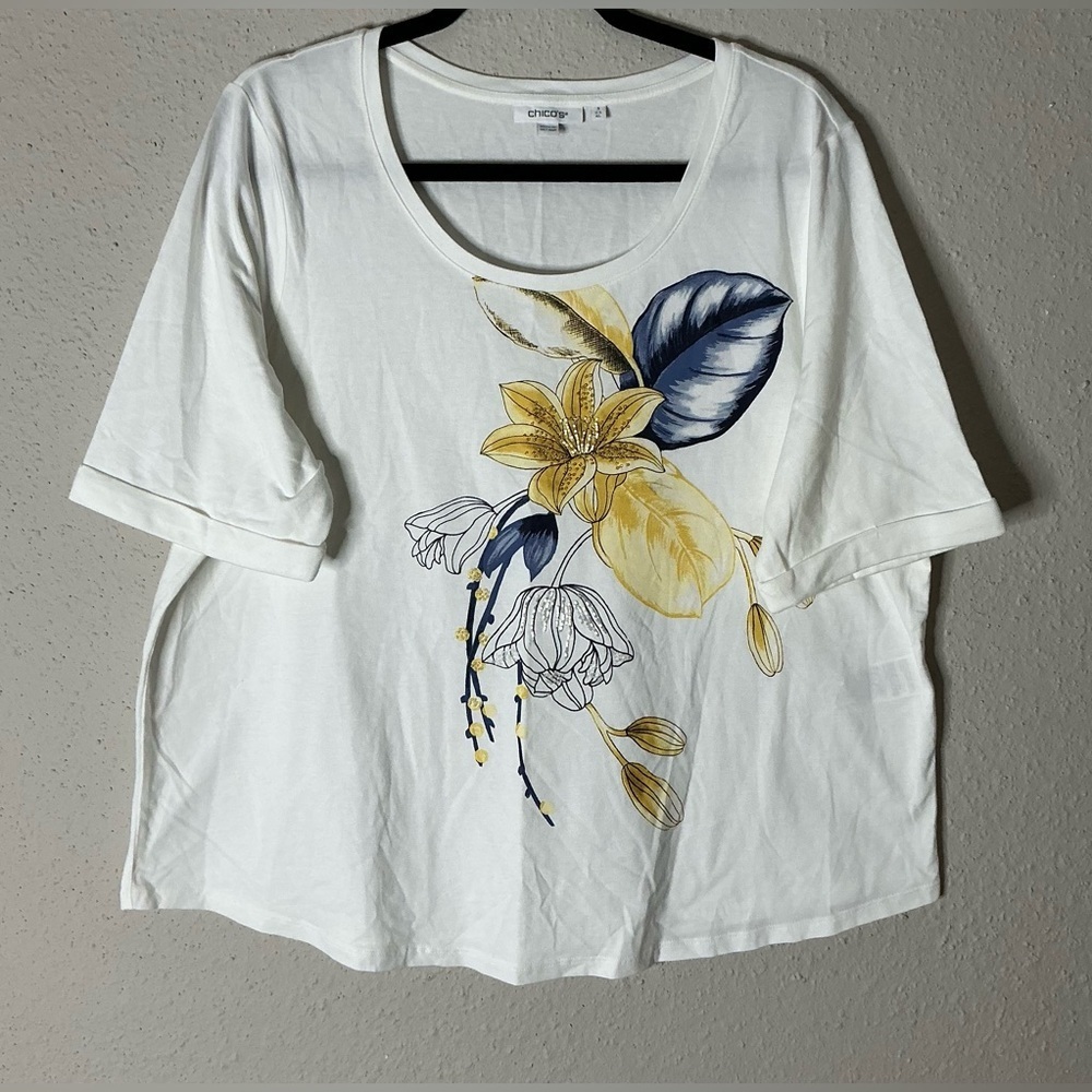 Chico's White and Blue Graphic 3/4 Sleeve Boxy Tee
